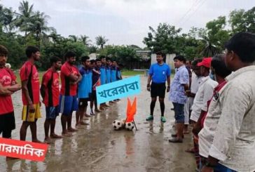 ডুমুরিয়ার জিয়ালতলা যুবসংঘ আয়োজিত ফুটবল অনুষ্ঠানে চেয়ারম্যান সুরঞ্জিত বৈদ্য