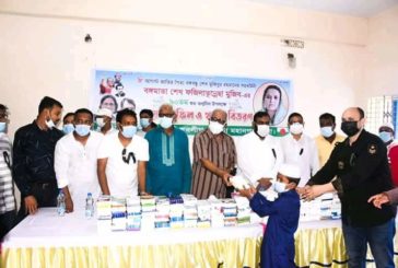 খুলনা মহানগর যুবলীগের উদ্যোগে শেখ ফজিলাতুন্নেছা মুজিবের জন্মদিনে হাফেজে কুরআনদের মাঝে ২৯ নং ওয়ার্ডে খাবার বিতরণ