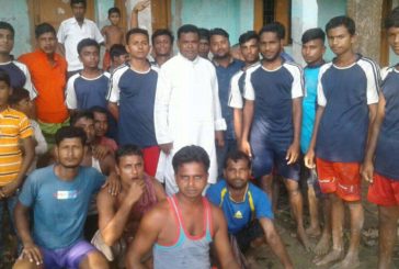 ডুমুরিয়া বরাতিয়া যুবসংঘ আয়োজিত ফুটবল  খেলায় চেয়ারম্যান পদপ্রার্থী জিএম ফারুখ হোসেন