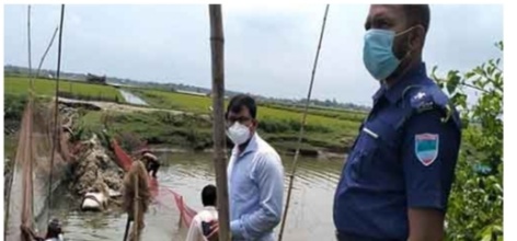 জেলা প্রশাসনের উদ্যেগে নেট-পাতা অপসারণ