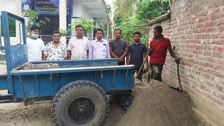কলারোয়ার কেঁড়াগাছি খালধার মসজিদের উন্নয়নে আমরা সেবক একতা সংঘ