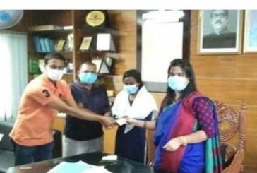 ডুমুরিয়ায় দুদকের উদ্যোগে মেধাবী শিক্ষার্থীদের মাঝে চেক বিতরণ