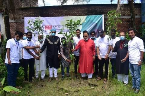 সবুজ কয়রা গড়ার দৃঢ়প্রত্যয়ে ব্যতিক্রমী উদ্যোগ