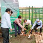 মুজিবশতবর্ষ উপলক্ষে খুলনায় জনপ্রশাসন সচিবের বৃক্ষ রোপণ