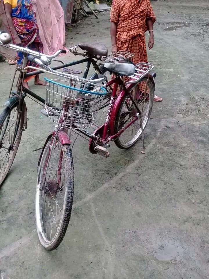 কলারোয়া লাঙ্গলঝাড়া ইউপি চেয়ারম্যানের প্রচেষ্টায় উদ্ধার হলো স্কুল ছাত্রীর বাইসাইকেল