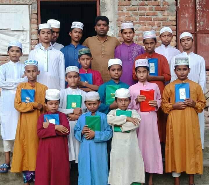 এমপি নারায়ণ চন্দ্রে’র নির্দেশনায় প্রধানমন্ত্রীর জন্মদিনে কুরআন শরিফ বিতরণ ও দোয়া মাহফিল