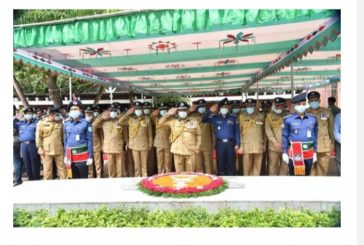 জাতির জনকের সমাধিতে শ্রদ্ধা নিবেদন করলেন আইজিপি