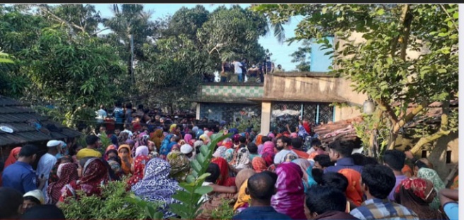 কলারোয়ায় দুই শিশুসহ চারজনকে হত্যা