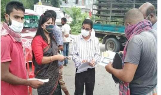 ডুমুরিয়ায় সড়ক পরিবহন আইনে  জরিমানা