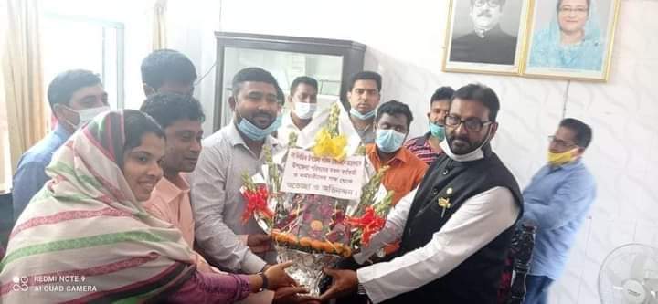 পাইকগাছা উপজেলা পরিষদের নবনির্বাচিত চেয়ারম্যান মন্টু’র  দায়িত্বগ্রহণ