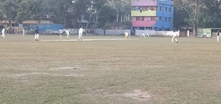 কলারোয়ায় অনুর্ধ্ব ১৮ প্রীতি ক্রিকেট ম্যাচে তালাকে হারিয়েছে স্বাগতিকরা
