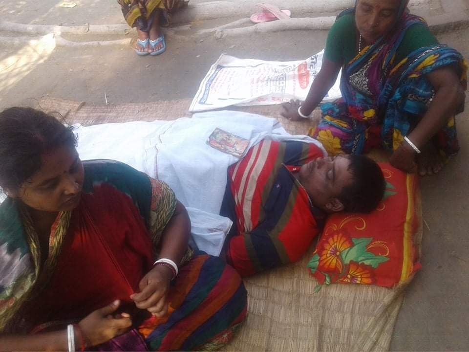ডুমুরিয়ায় পুলিশের তাড়ায় বিদ্যুৎস্পৃষ্ট হয়ে জুয়াড়ির মৃত্যু
