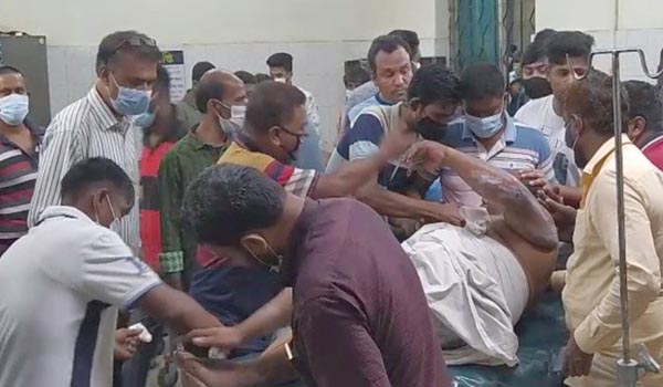 মুন্সীগঞ্জে মেয়রের বাসায় বিস্ফোরণ, ৪ কাউন্সিলরসহ দগ্ধ ১৩