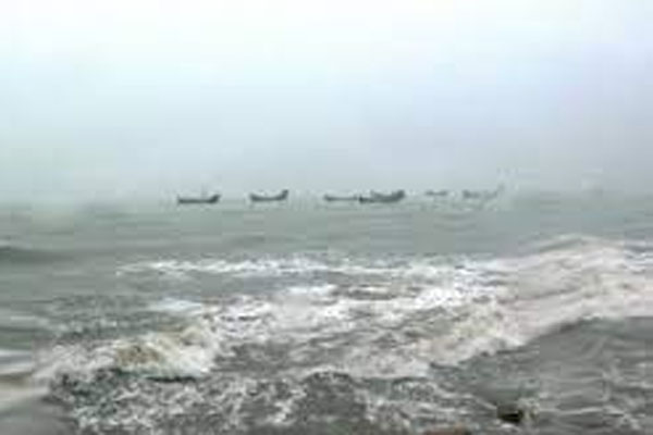 ইয়াসের প্রভাব;উত্তাল মেঘনায় নৌকাডুবি