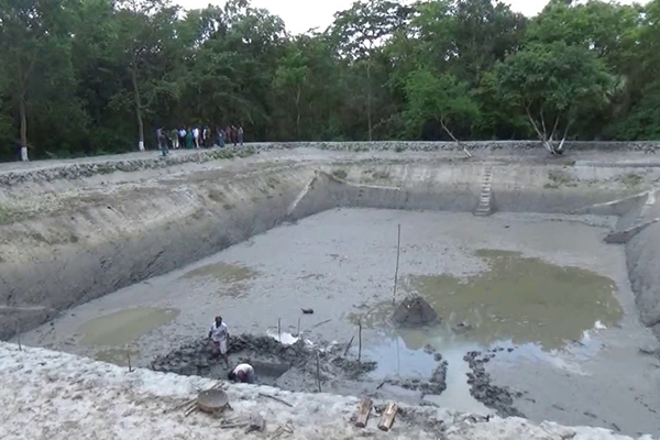 সুন্দরবনে সুপেয় পানির চাহিদা পূরণে চলছে ৮০ পুকুর খননের কাজ