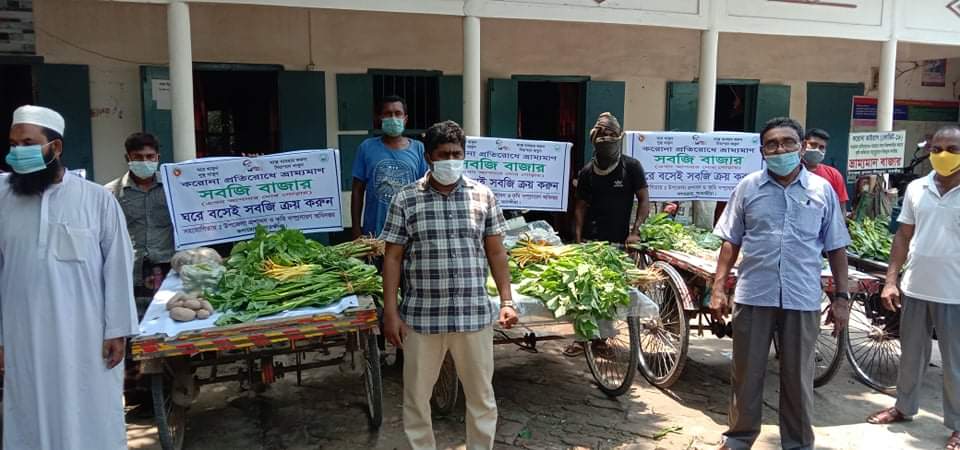 কলারোয়ায় করোনা প্রতিরোধে ভ্রাম্যমান সবজি বাজার উদ্বোধন