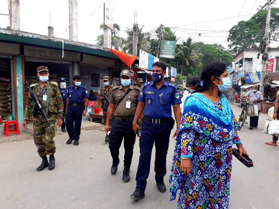 বাগেরহাটের কচুয়ায় লকডাউন বাস্তবায়নে কঠোর অবস্থানে প্রশাসন