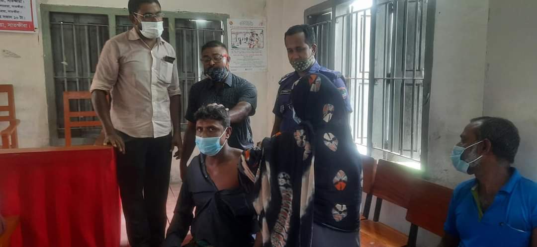 লাঙ্গলঝাড়া ইউনিয়নে করোনা টিকাদান কার্যক্রমের উদ্বোধন