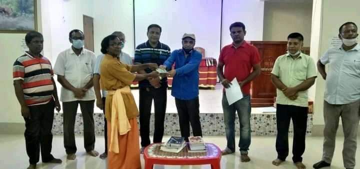 অনির্বাণ লাইব্রেরি কর্তৃক বাউল শিল্পীদের আর্থিক সহায়তা প্রদান
