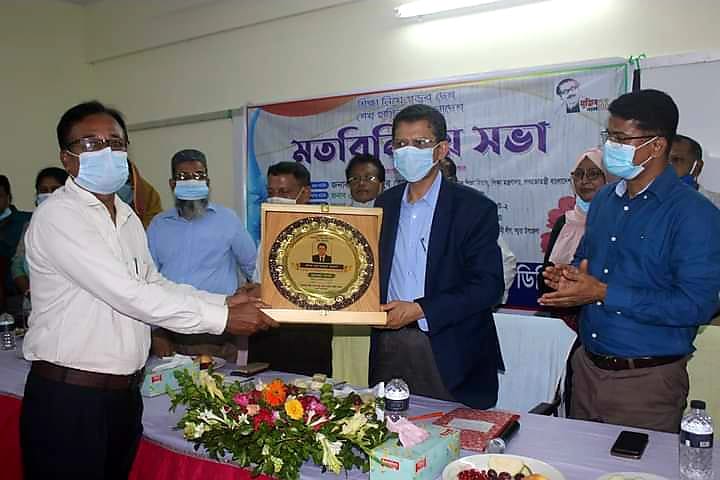 কচুয়া সরকারি শহীদ শেখ আবু নাসের মহিলা ডিগ্রি কলেজ পরিদর্শনে শিক্ষা সচিব
