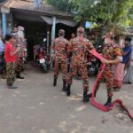 কলারোয়ার বালিয়াডাঙ্গা বাজারে ফায়ার সার্ভিসের সচেতনতা মূলক মহড়া অনুষ্ঠিত
