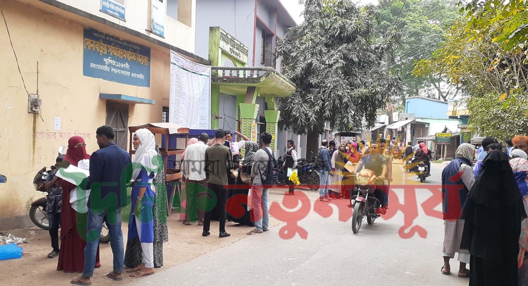 কলারোয়ায় এসএসসি শিক্ষার্থীর কোলে ৩ মাসের শিশু