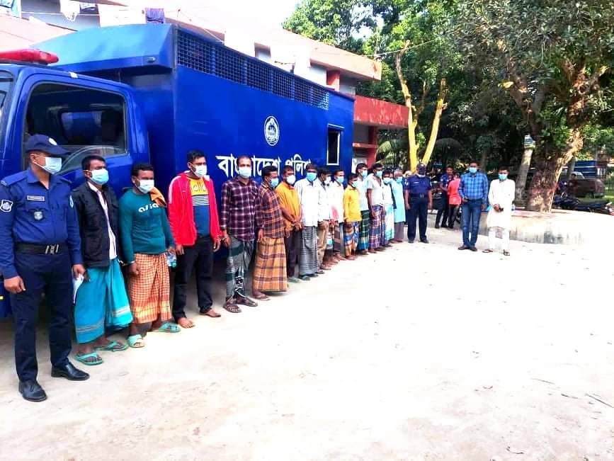 বিরামপুরে ১৯ জুয়াড়ী আটক
