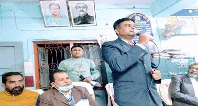 পাইকগাছায় চুরি ডাকাতি রোধ ও মাদকমুক্ত সমাজ গঠনে ব্যবসায়ীদের সাথে ওসির   মতবিনিময়
