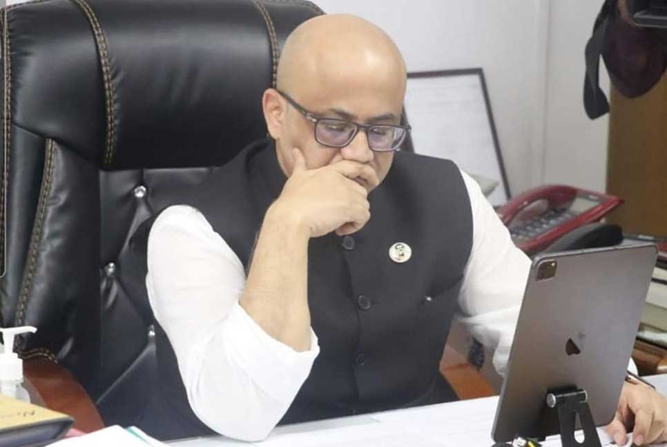 ক্ষমা চাইলেন ডা. মুরাদ