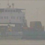 পাটুরিয়া-দৌলতদিয়া নৌরুটে ঘন কুয়াশার কারণে ফেরি চলাচল বন্ধ