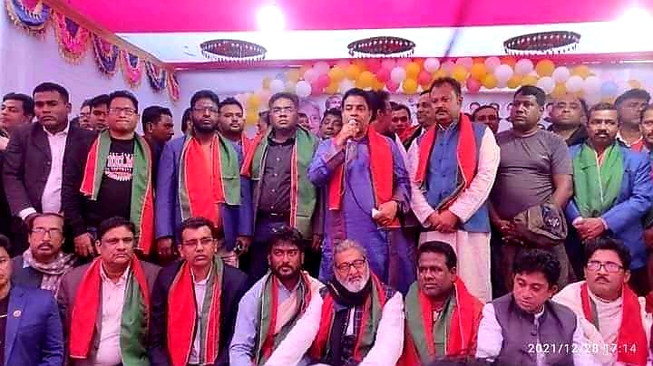 উন্নয়নের ধারা অব্যাহত রাখতে আওয়ামী লীগের বিকল্প নাই পাইকগাছায় বিজয় সমাবেশে আবু হানিফ