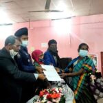 বিরামপুরে খ্রীস্টান ধর্মাবলম্বীদের মাঝে জি.আর প্রকল্পের চাল বিতরণ