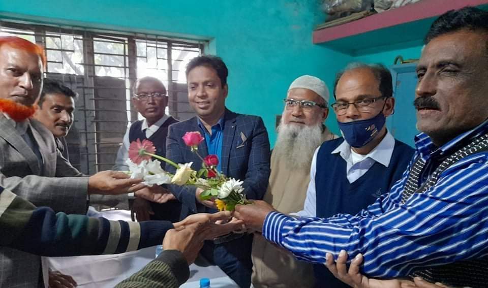 কলারোয়ার কৃতি সন্তান গবেষক ড: সুভাষ চন্দ্র সাহাকে সংবর্ধনা জ্ঞাপন
