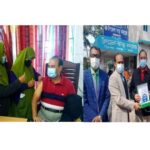 কলারোয়ায় বুস্টার ডোজ টিকা গ্রহন করলেন এমপি মুস্তফা লুৎফুল্লাহ
