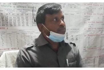 আশাশুনি ভোট শুরুর আগেই ফলাফলের এজেন্ট শিটে স্বাক্ষর নিলেন প্রিসাইডিং কর্মকর্তা