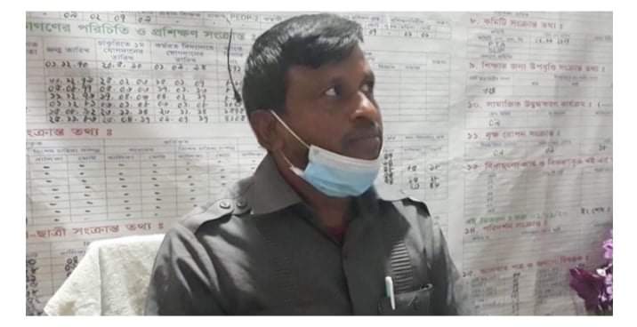 আশাশুনি ভোট শুরুর আগেই ফলাফলের এজেন্ট শিটে স্বাক্ষর নিলেন প্রিসাইডিং কর্মকর্তা