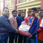 কচুয়ায় সাগরে ট্রলার ডুবিতে নিহত পরিবারের মাঝে আওয়ামী স্বেচ্ছাসেবক লীগের অনুদান প্রদান