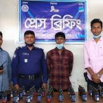 শার্শায় ফেনসিডিলসহ আটক ১