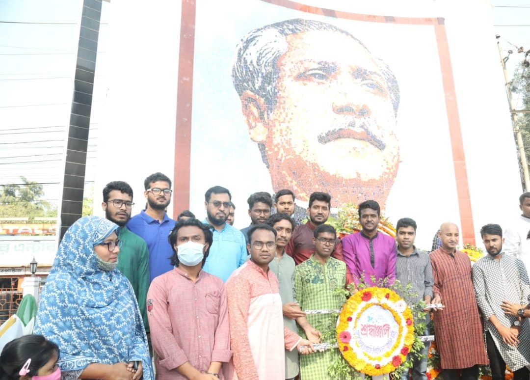 বঙ্গবন্ধু’র জন্মবার্ষিকীতে যবিপ্রবি সাংবাদিক সমিতির শ্রদ্ধাঞ্জলি অর্পণ