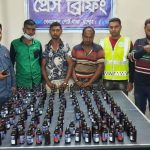 বেনাপোলে ফেনসিডিলসহ দুই মাদক কারবারি আটক