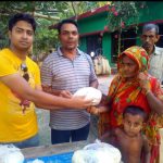 কলারোয়ায় দুস্থদের মাঝে ঈদসামগ্রী বিতরণ