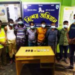 বিরামপুরে ৬ জুয়াড়ী আটক