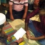 অনশন করে কিশোরকে বিয়ে করলেন তরুণী