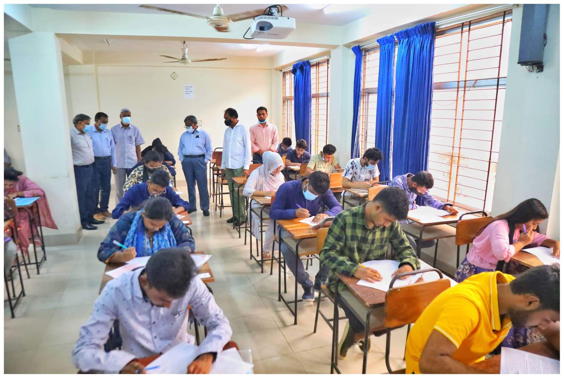 অত্যন্ত সুষ্ঠু ও শান্তিপূর্ণভাবে যবিপ্রবি কেন্দ্রে জিএসটির সকল ইউনিটের ভর্তি পরীক্ষা সম্পন্ন