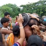 পাইকগাছায় জেলের জালে মিললো ১’শ কেজি ওজনের শিবলিঙ্গ