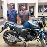 কলারোয়ায় পুলিশের অভিযানে ছিনতাইকারীসহ মোটরসাইকেল উদ্ধার