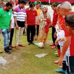 পাইকগাছায় সাবেক কৃতি ফুটবলারদের সমন্বয়ে প্রীতি ফুটবল ম্যাচ অনুষ্ঠিত