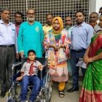 পাইকগাছায় প্রতিবন্ধী শিক্ষার্থীদের মাঝে হুইল চেয়ার বিতরণ