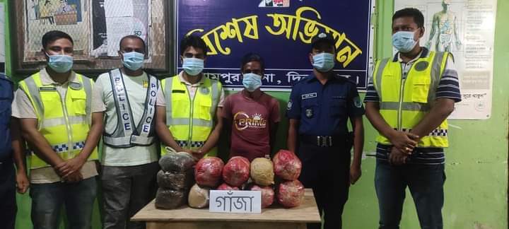 দুই বসতবাড়ি থেকে ১০কেজি গাজা উদ্বার, আটক ১