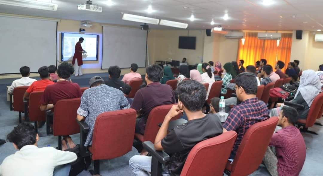 যবিপ্রবিতে ফটোগ্রাফি বিষয়ক কর্মশালা অনুষ্ঠিত